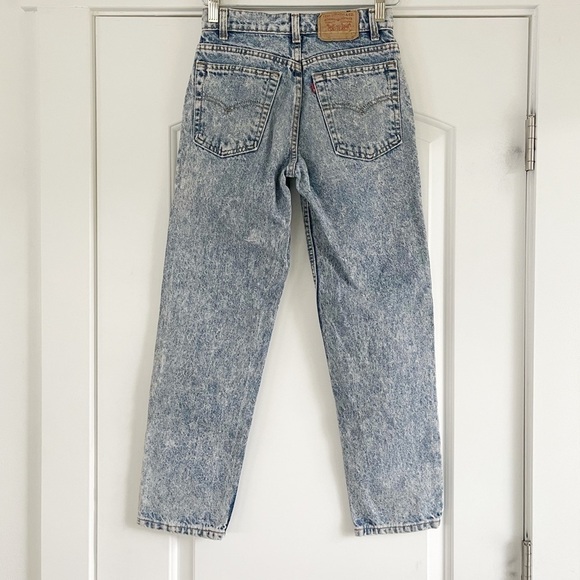 Vintage Levi’s 90’s Acid Wash Red Tab Mom Jean- 27x28 - Picture 3 of 6